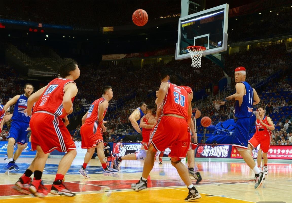 2013年CBA北京辽宁巅峰对决：篮球传奇再现(图1)